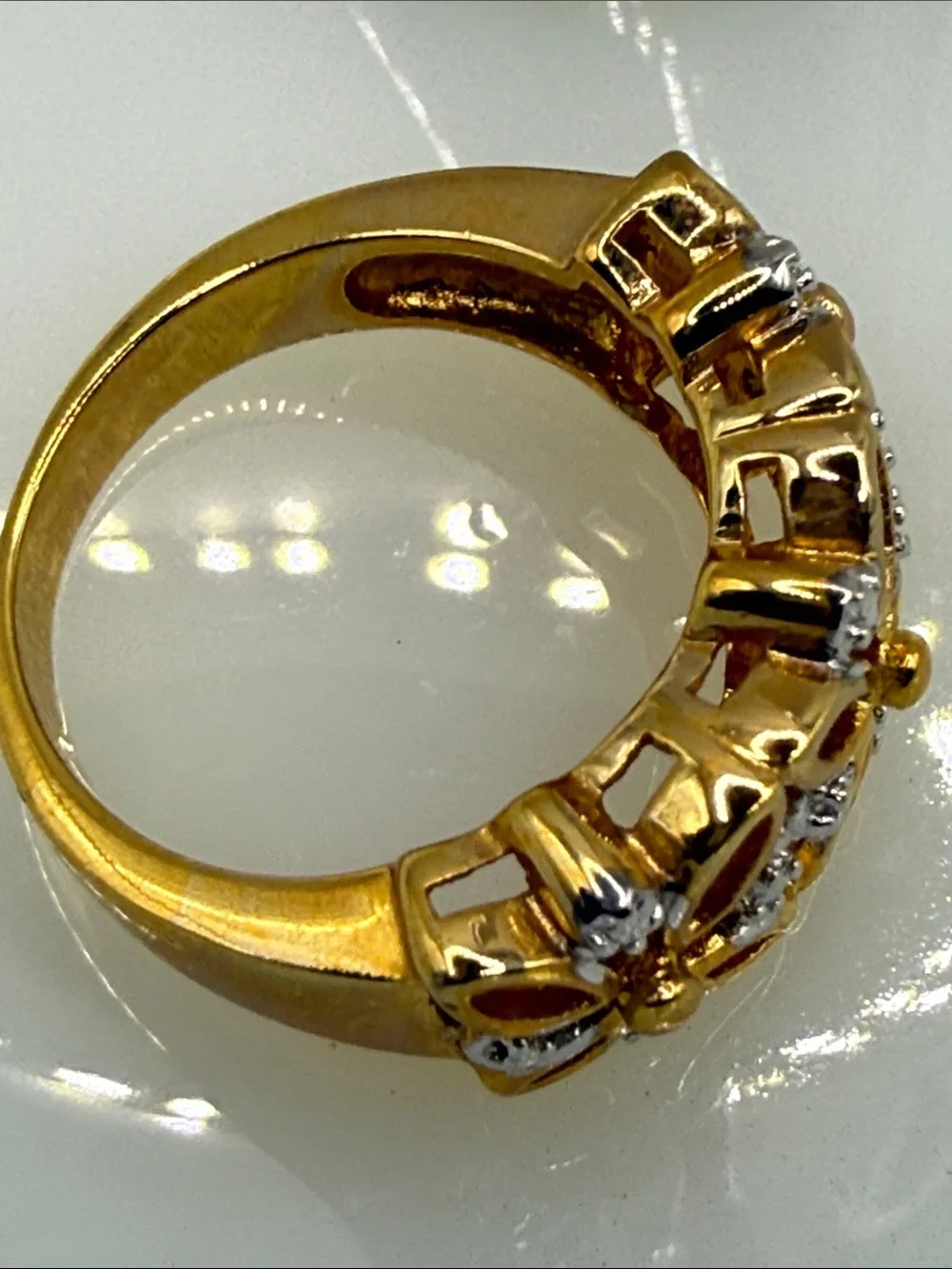 Vintage Gold plated brass diamond open work Floral Band Ring Silver tone Accents